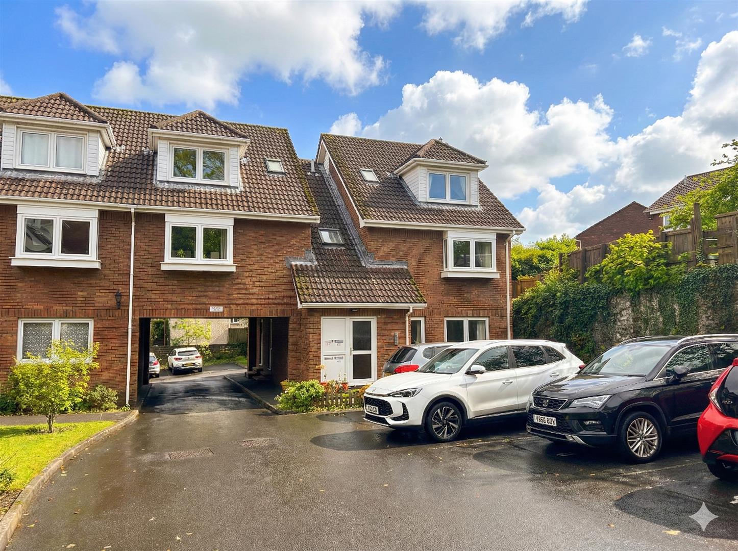 Pine Tree Court, Sketty, Swansea, SA2 9AF